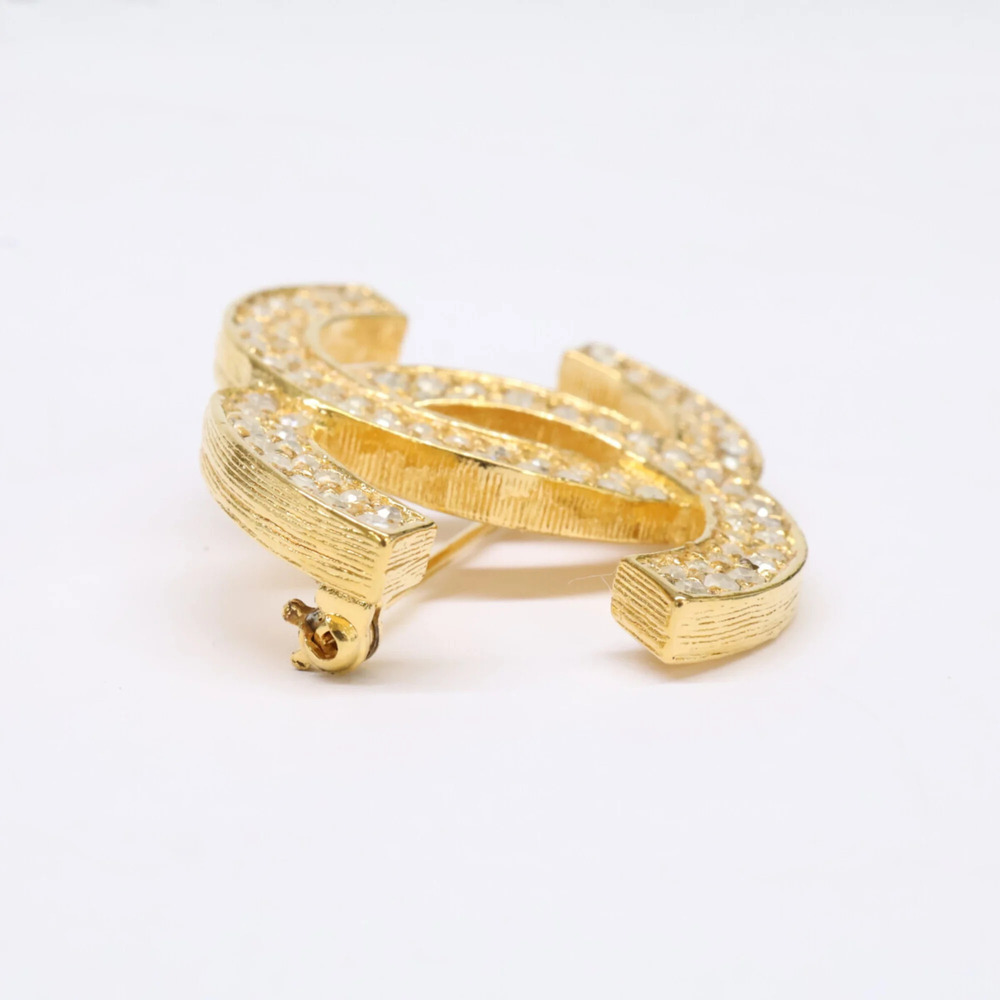 CHANEL Vintage Gold Logo Brooch - Picture 4 of 9